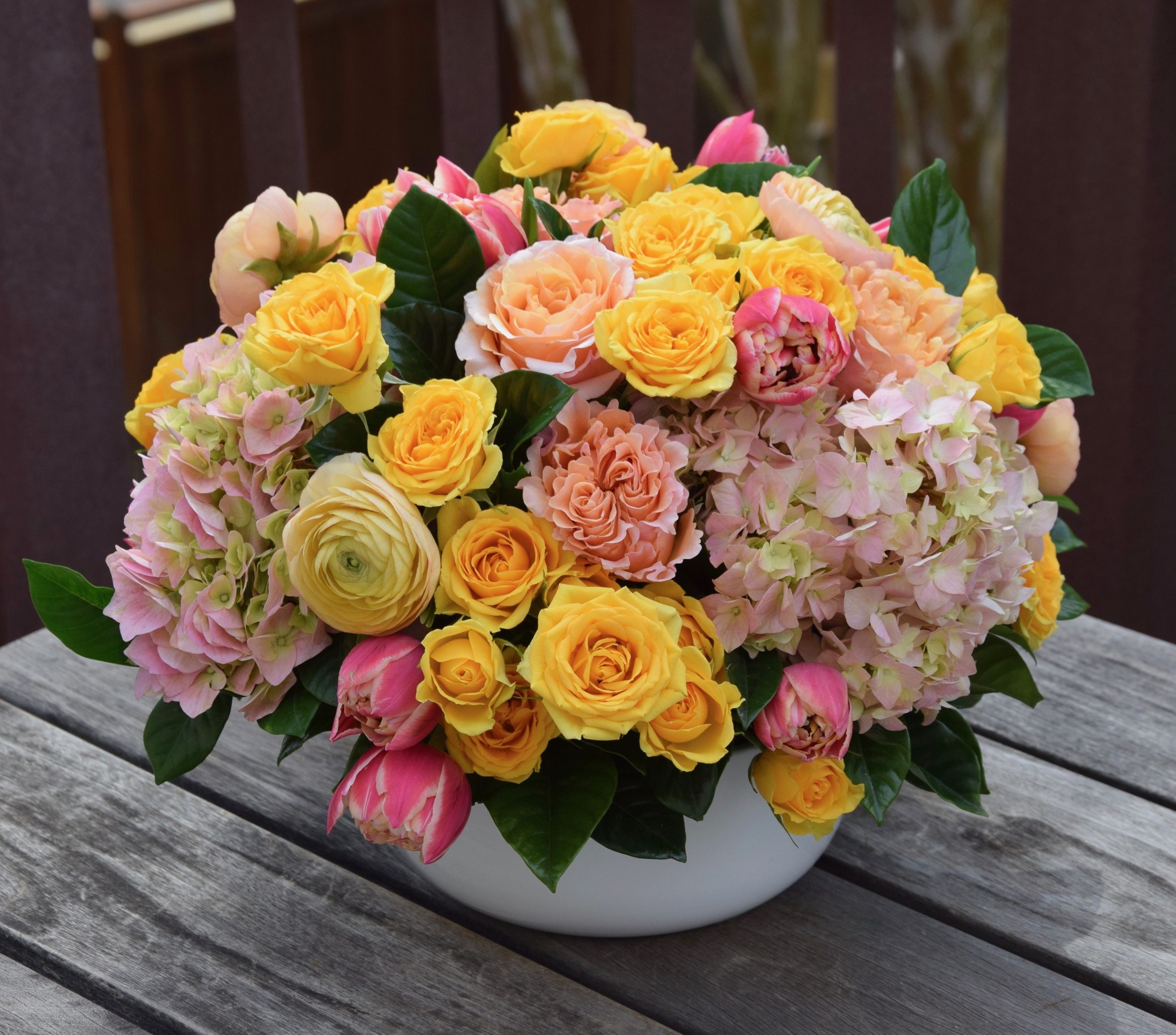 Benefits of Anniversary Flower Bouquet